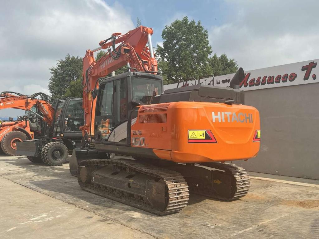 Hitachi ZX160LC-6 Photo 3