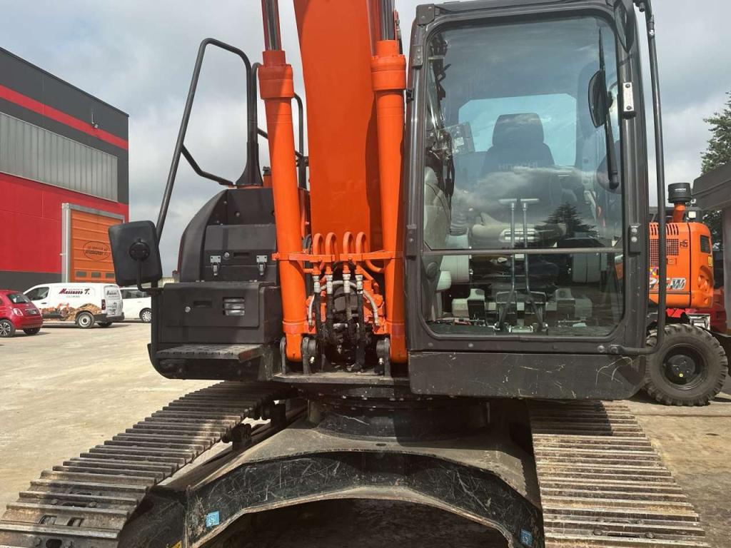 Hitachi ZX160LC-6 Photo 8