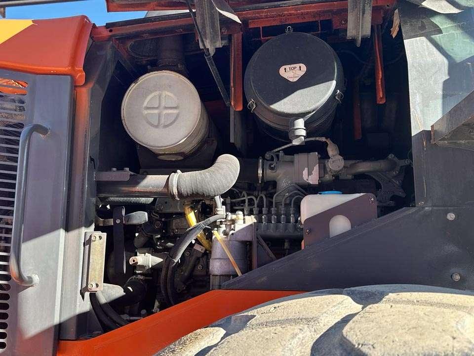 Hitachi ZW220 Photo 12