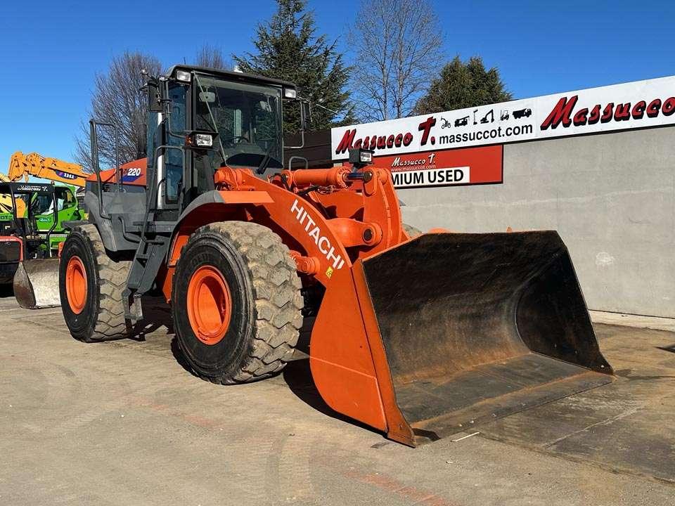 Hitachi ZW220 Photo 19