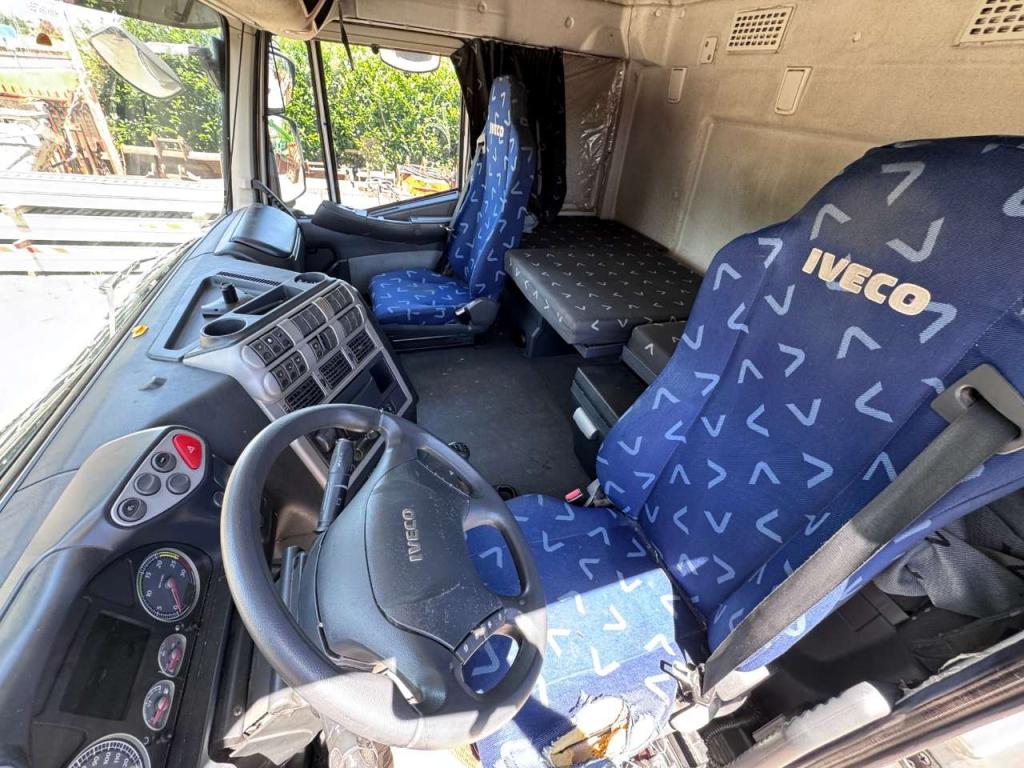 Iveco Stralis 450 Photo 8