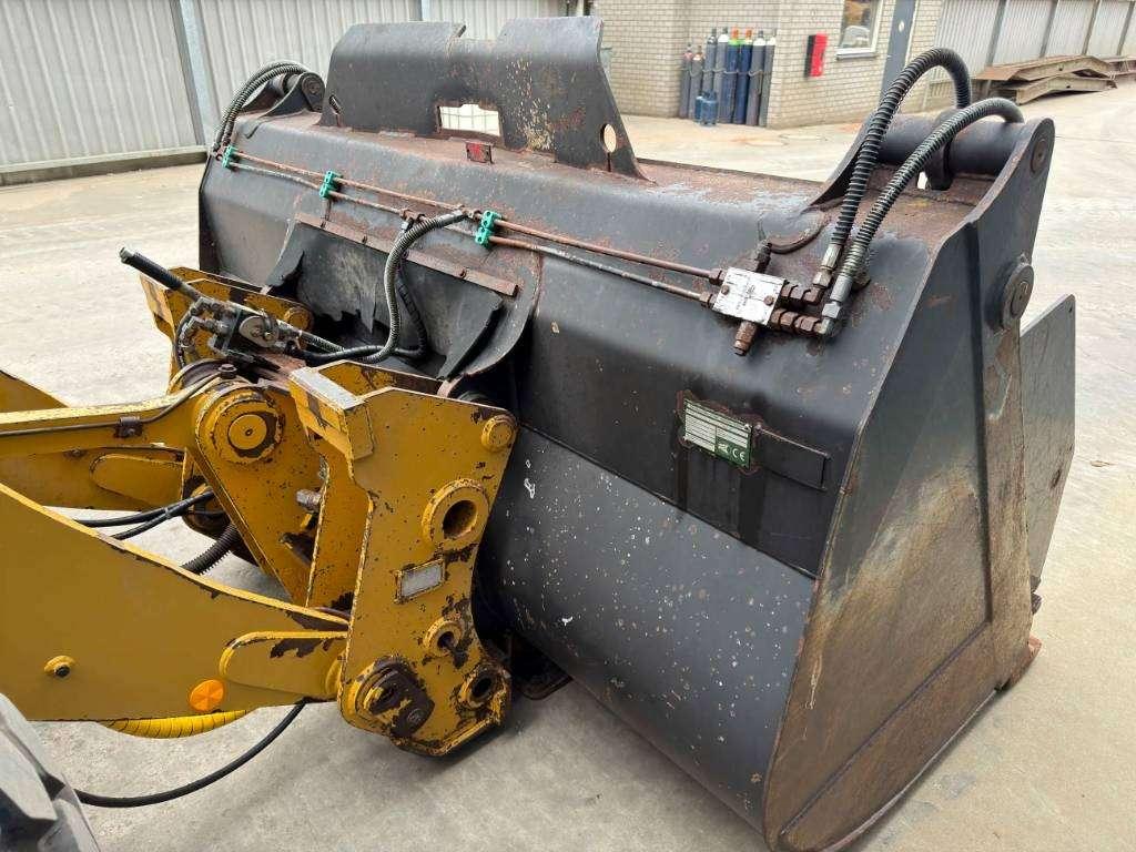 Caterpillar 930K Photo 25