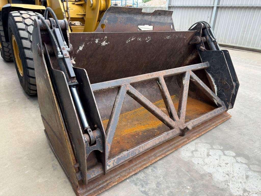Caterpillar 930K Photo 27