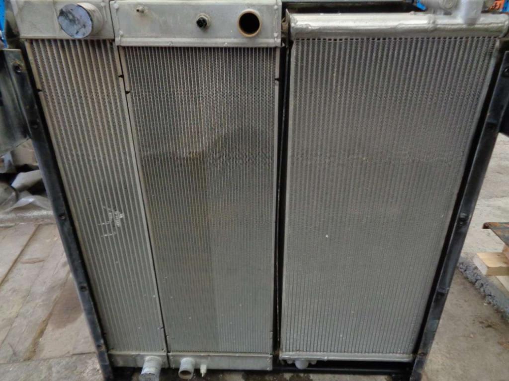 Radiateur intercooler pour New Holland E 385 B Photo 1