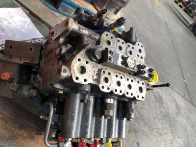 Distributeur hydraulique pour Case 9021 en vente par Fratelli Zenzalari S.r.l.