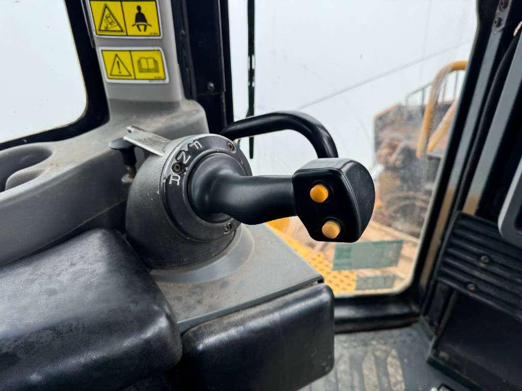 Caterpillar D9T - Ripper / Auto Greasing / Airco Photo 10