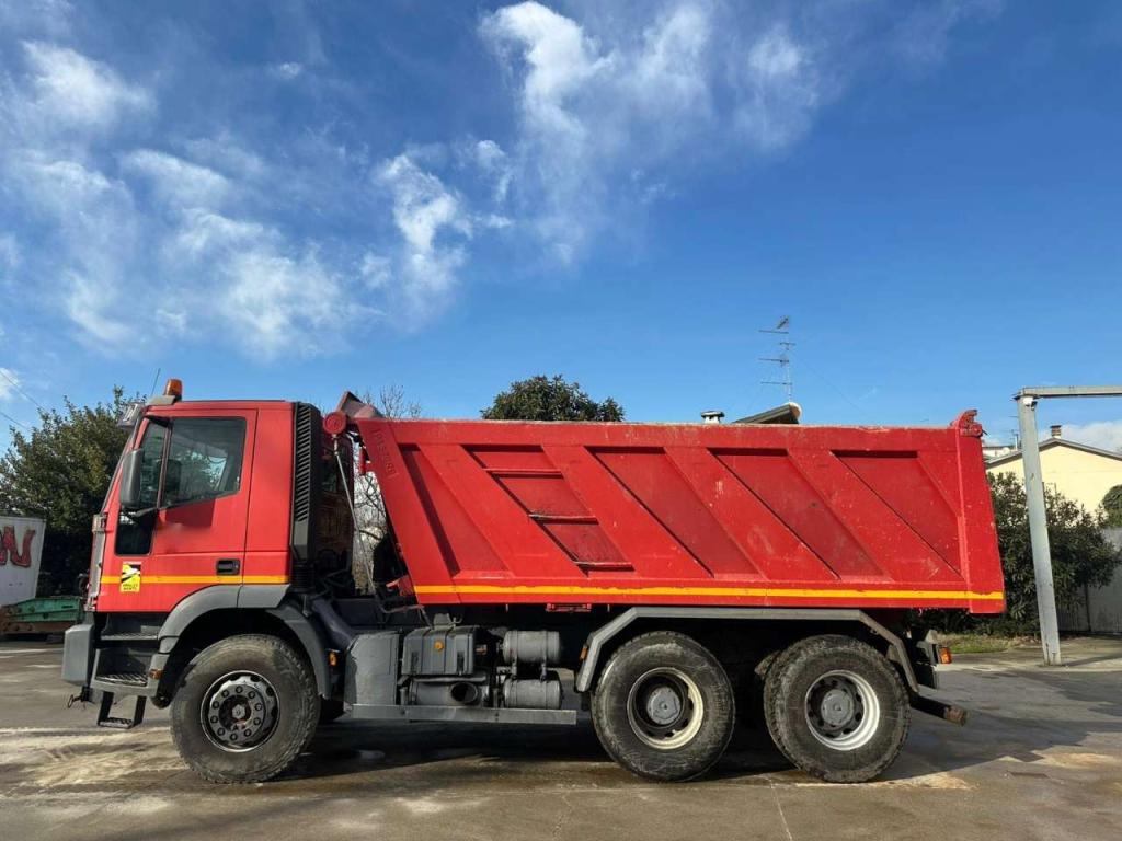 Iveco Eurotrakker 380 38 Photo 9