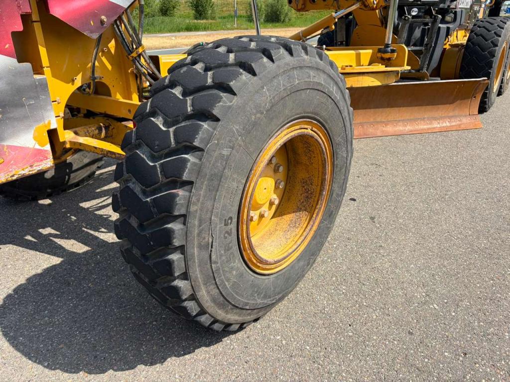 Caterpillar 140M2 Photo 10