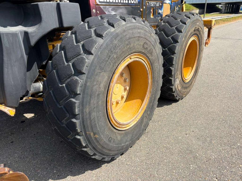 Caterpillar 140M2 Photo 11