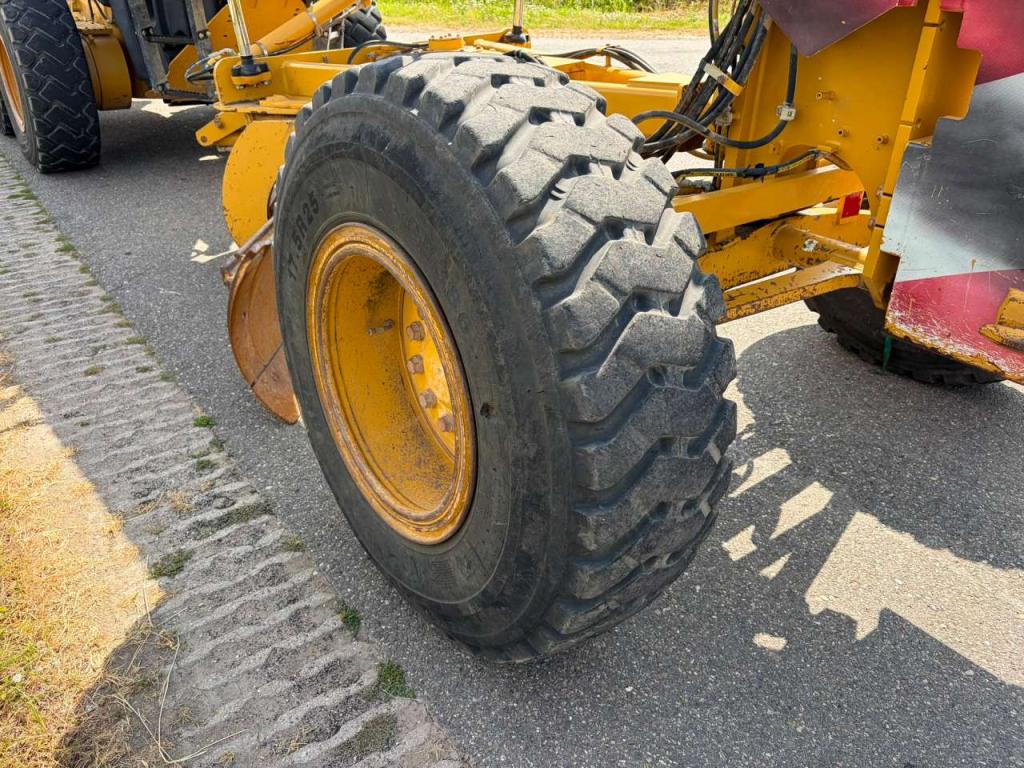 Caterpillar 140M2 Photo 13