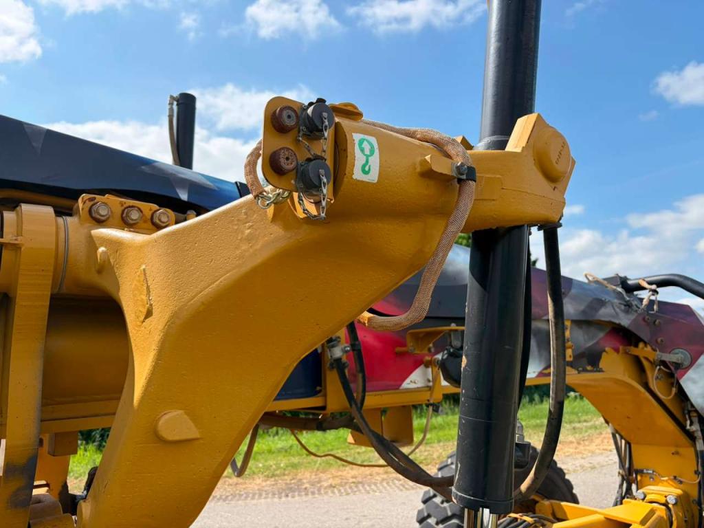 Caterpillar 140M2 Photo 21