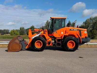 Doosan DL250-3 en vente par Big Machinery