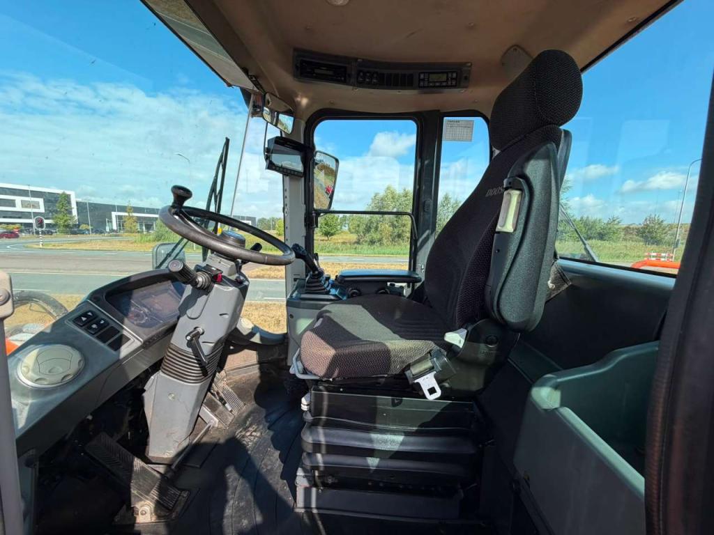 Doosan DL250-3 Photo 16