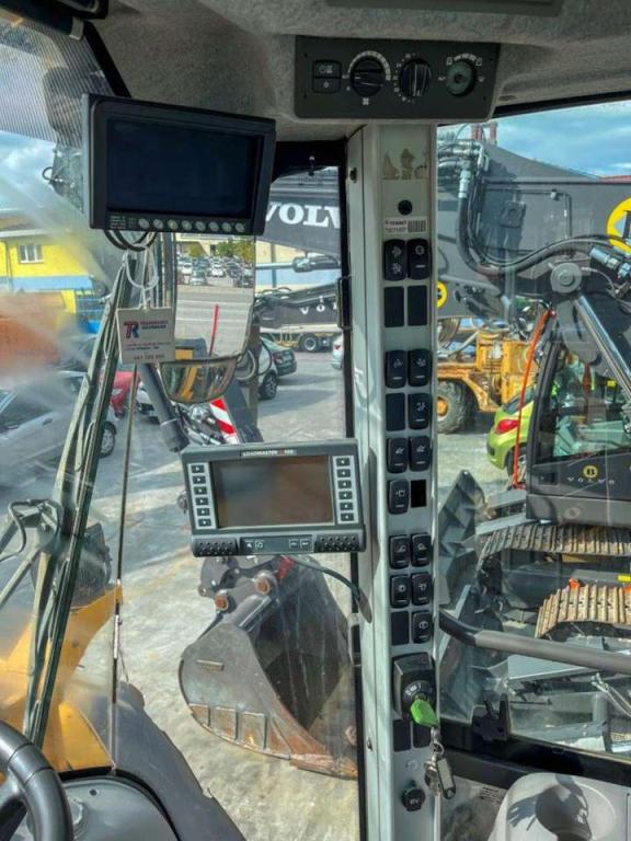 Volvo L120H Photo 22