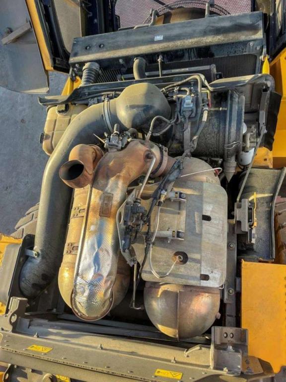 Volvo L120H Photo 23