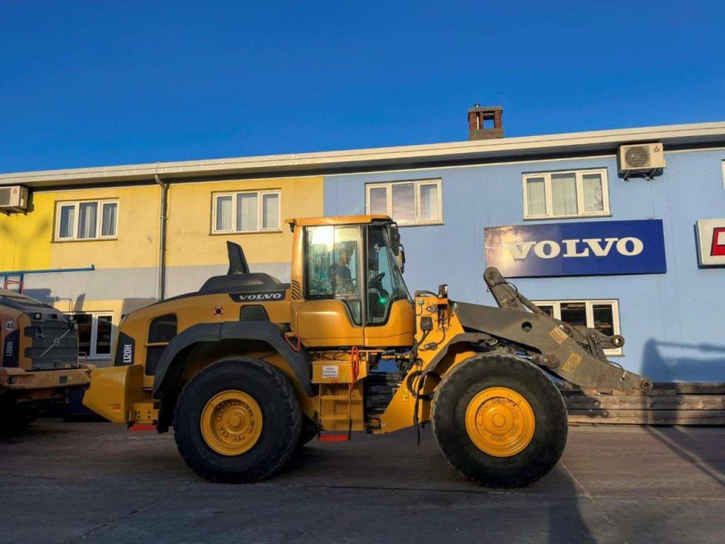 Volvo L120H Photo 6