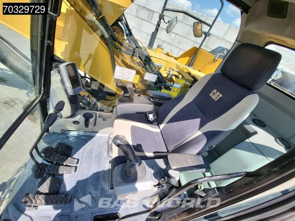Caterpillar 318 E Photo 28