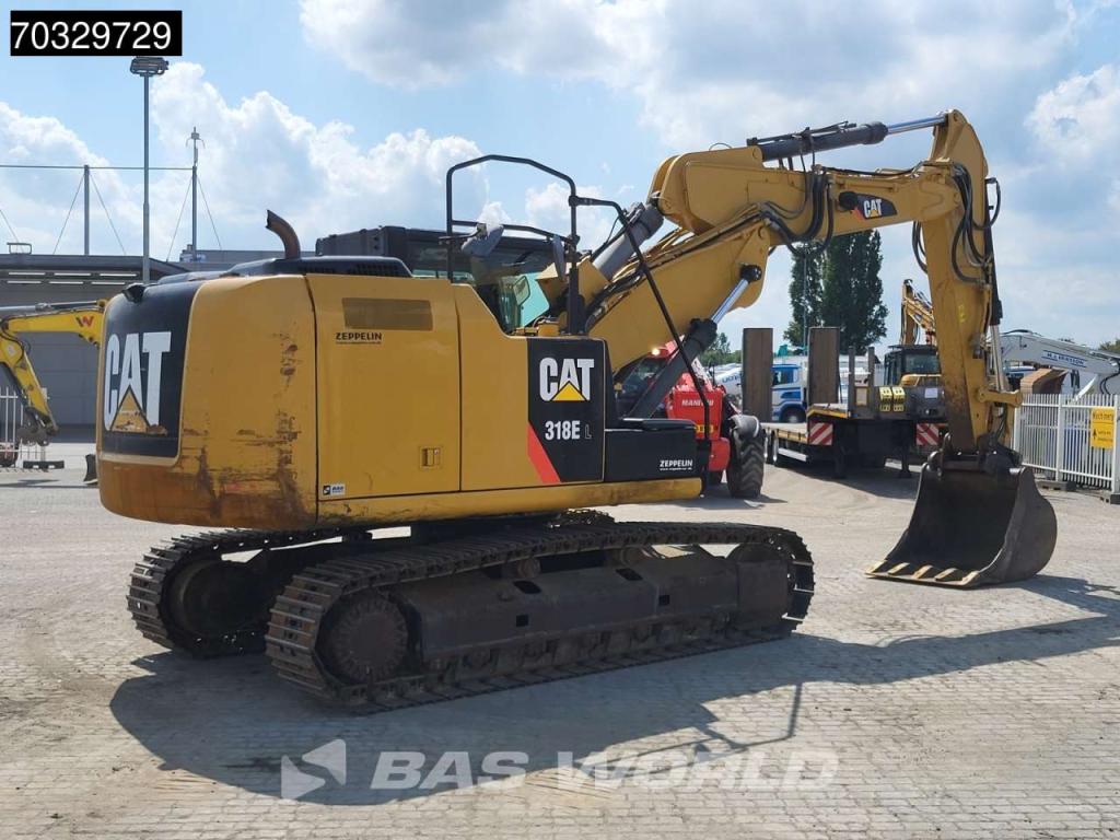 Caterpillar 318 E Photo 5