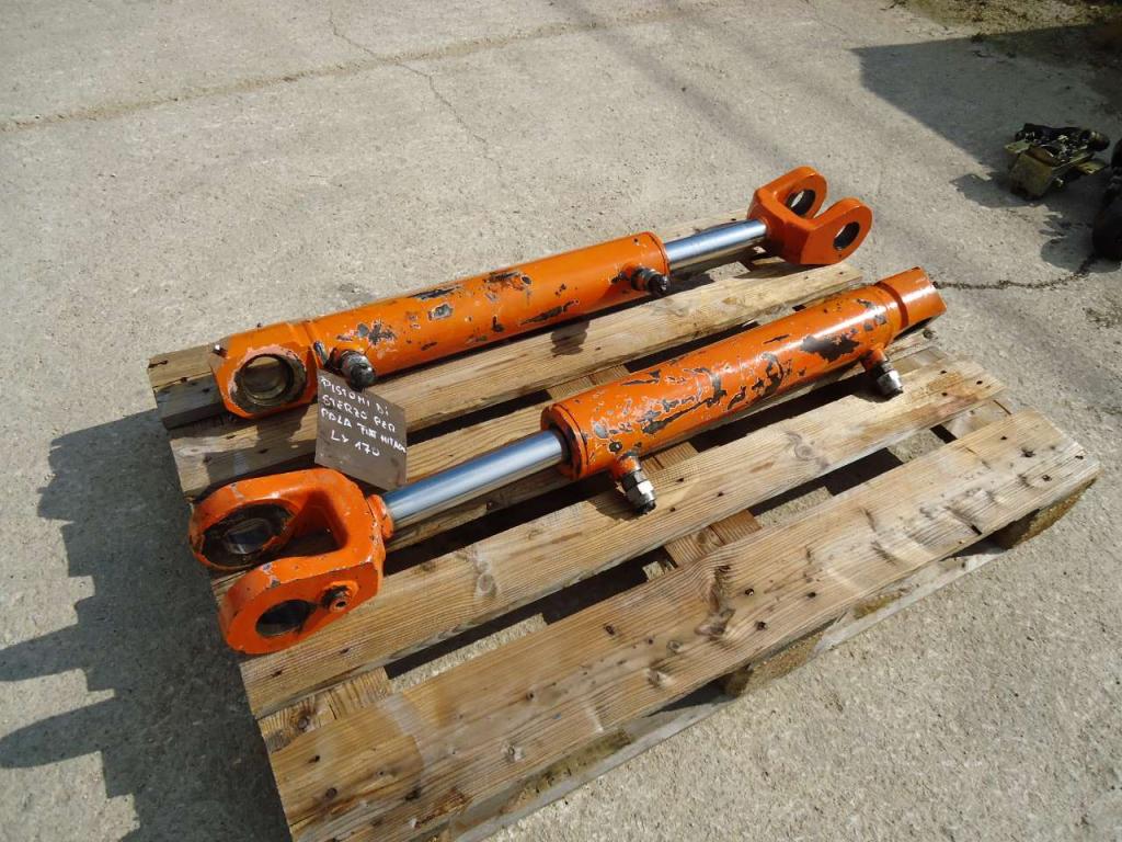 Piston de direction pour Hitachi LX170 Photo 3
