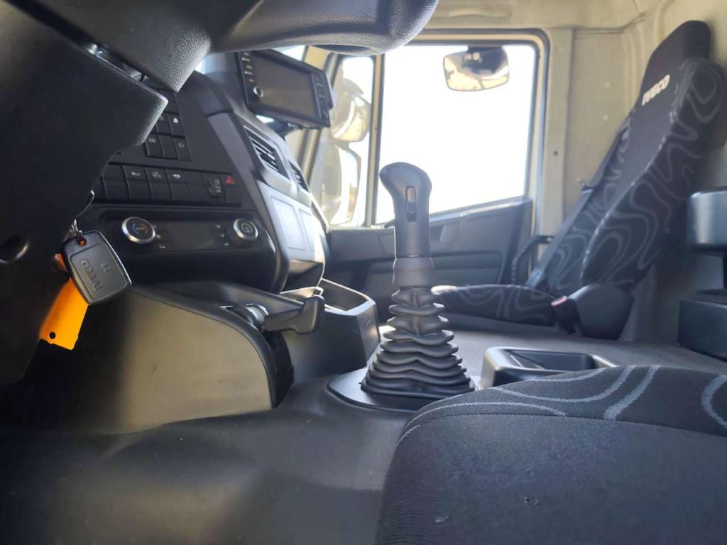 Iveco TRAKKER 260T45/P Photo 7