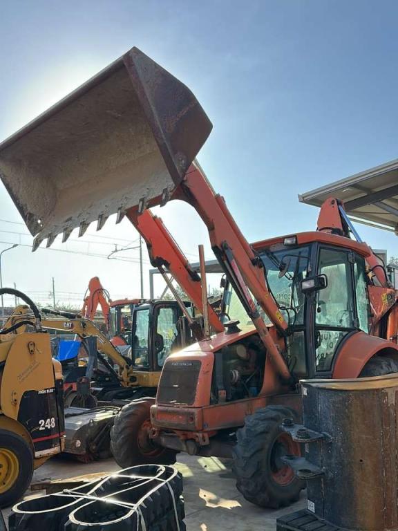 Fiat Hitachi FB100 Photo 1
