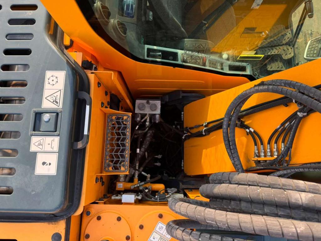 Hyundai HX145LCR Photo 29