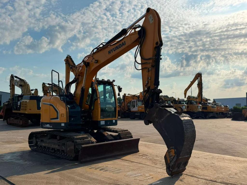 Hyundai HX145LCR Photo 7