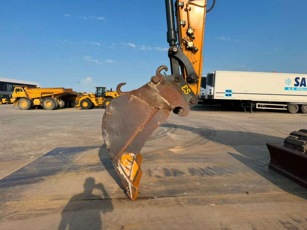 Hyundai HX145LCR Photo 8