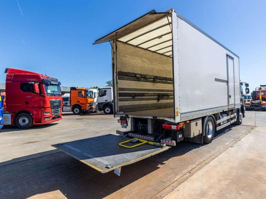 Renault D19 320 DXI + DHOLLANDIA Photo 8