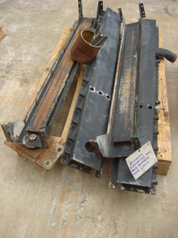 Vase d’expansion liquide radiateur pour Volvo L330E Photo 1