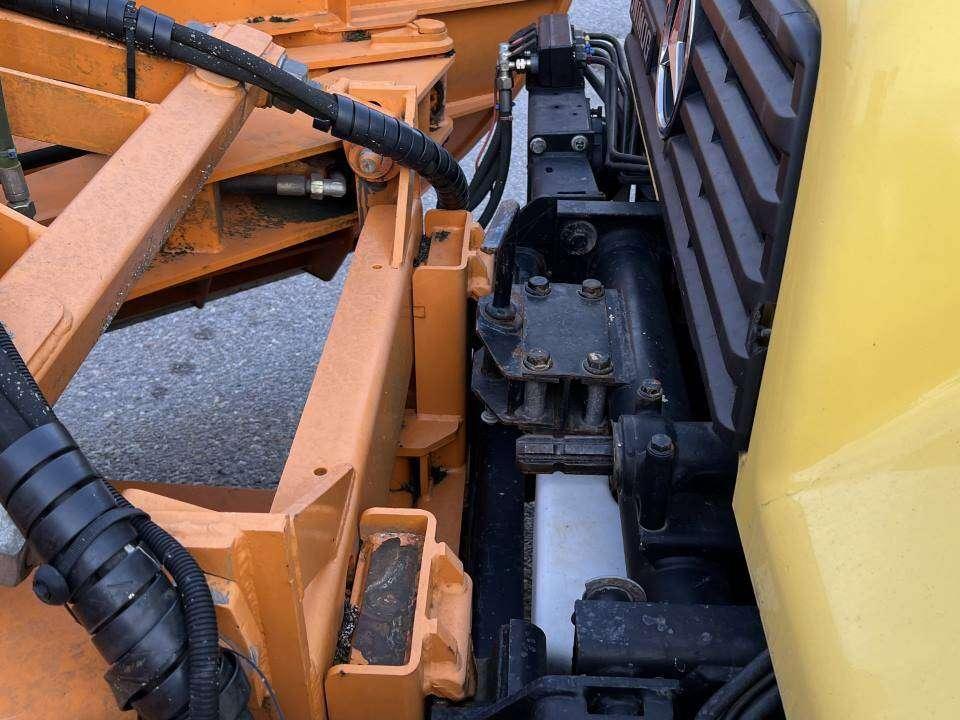 Unimog U130 Photo 12