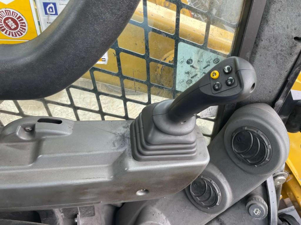 Caterpillar 226D3 Photo 22