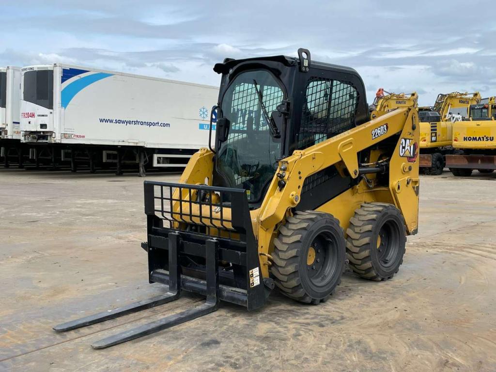 Caterpillar 226D3 Photo 3