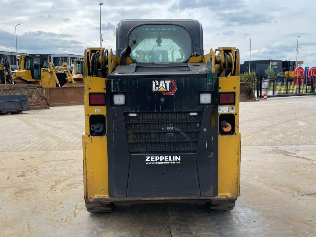 Caterpillar 226D3 Photo 5