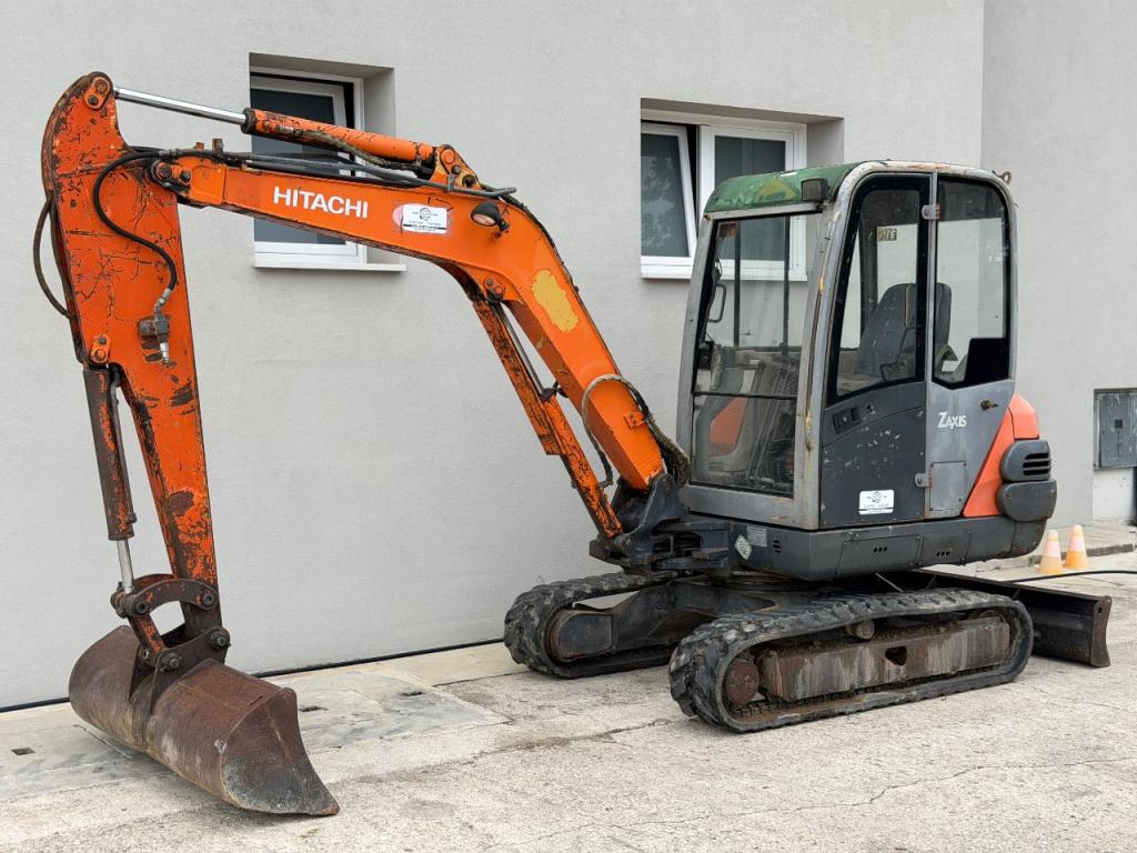 Hitachi ZAXIS 35 Photo 5