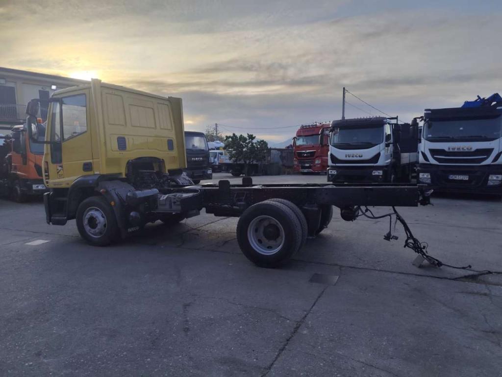 Iveco EUROCARGO 120E28P Photo 12