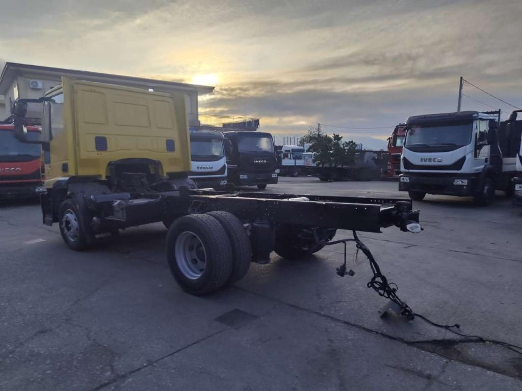 Iveco EUROCARGO 120E28P Photo 13
