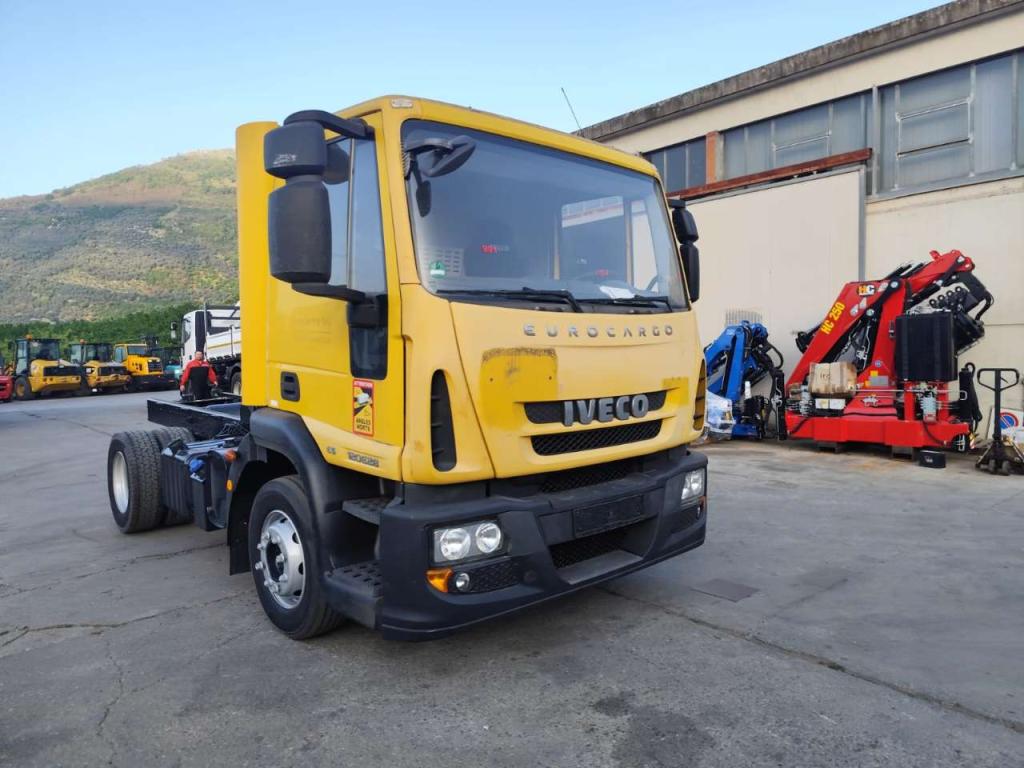 Iveco EUROCARGO 120E28P Photo 22