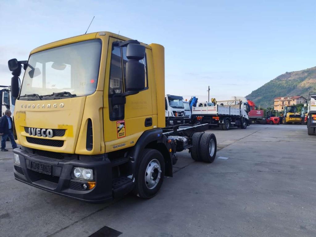 Iveco EUROCARGO 120E28P Photo 27