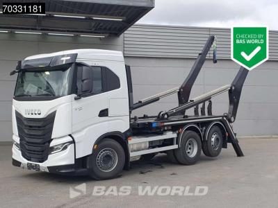 Iveco X-Way 530 6X2 NEW! Hiab FTR18 skiploader Automatic Euro 6 en vente par BAS World B.V.