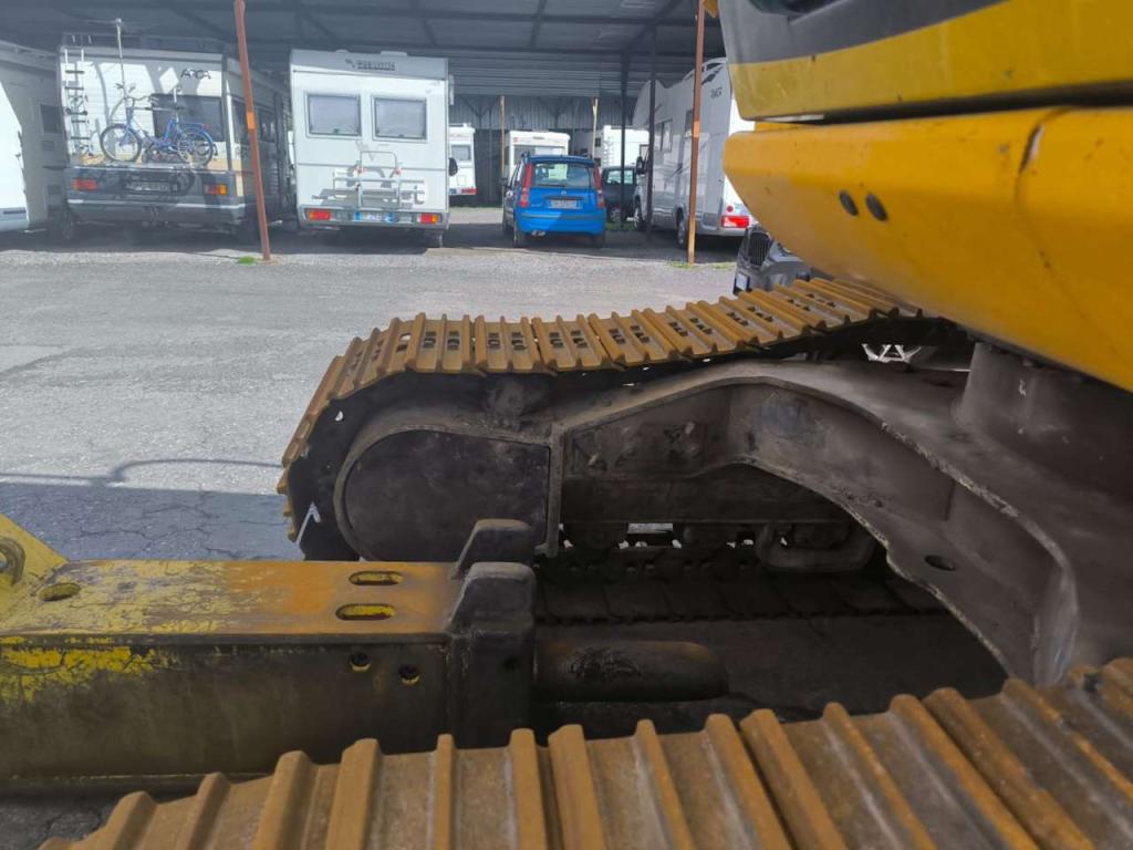 JCB JS235HD Photo 13
