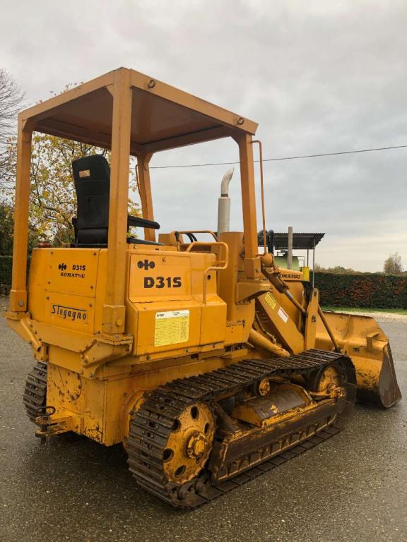 Komatsu D31S-16 Photo 4