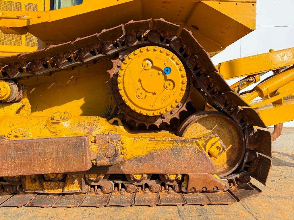 Caterpillar D7R - 3 Tine Ripper / Airco Photo 21