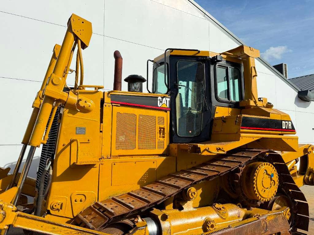 Caterpillar D7R - 3 Tine Ripper / Airco Photo 25