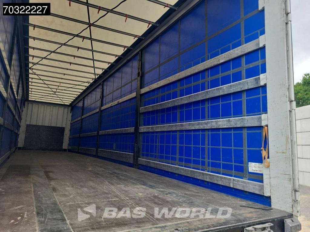 Krone SD Lift Axle Palletkist Anti Vandalism Sliding Roof Photo 9