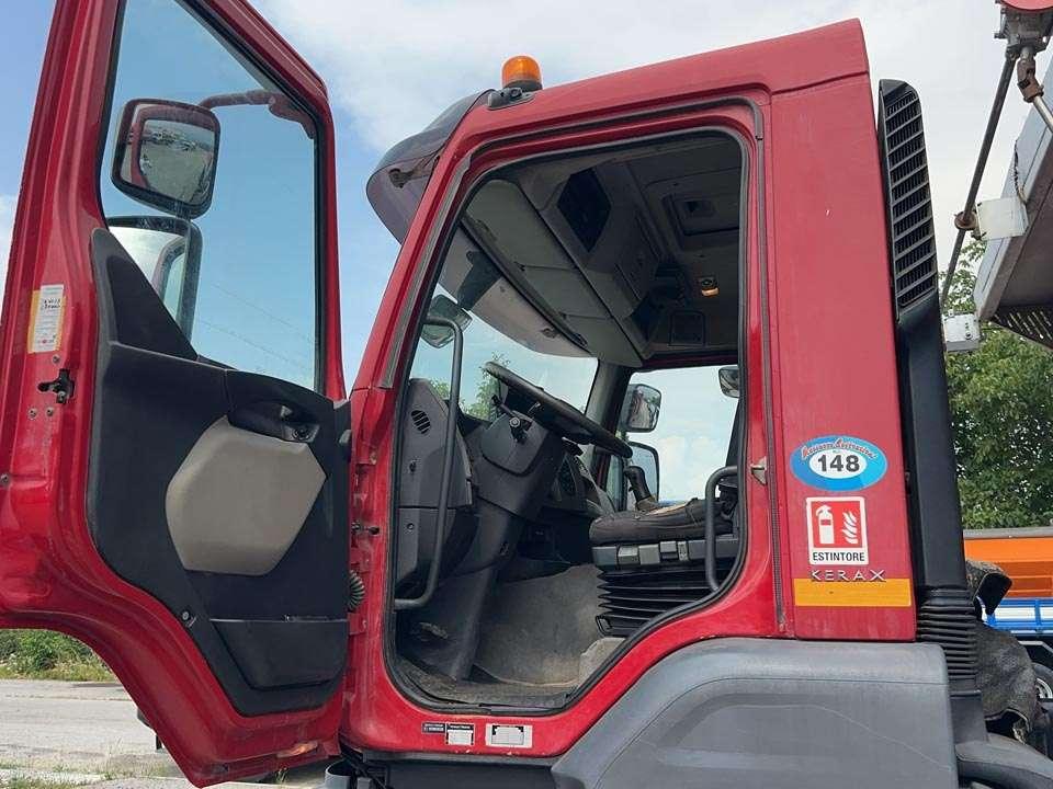 Renault Kerax 450 DXI 8x4 Photo 16