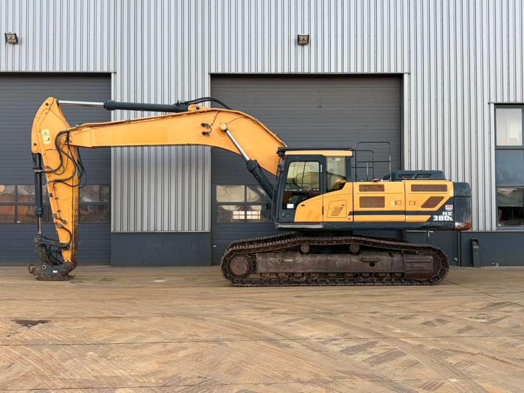 Hyundai HX380L Photo 1
