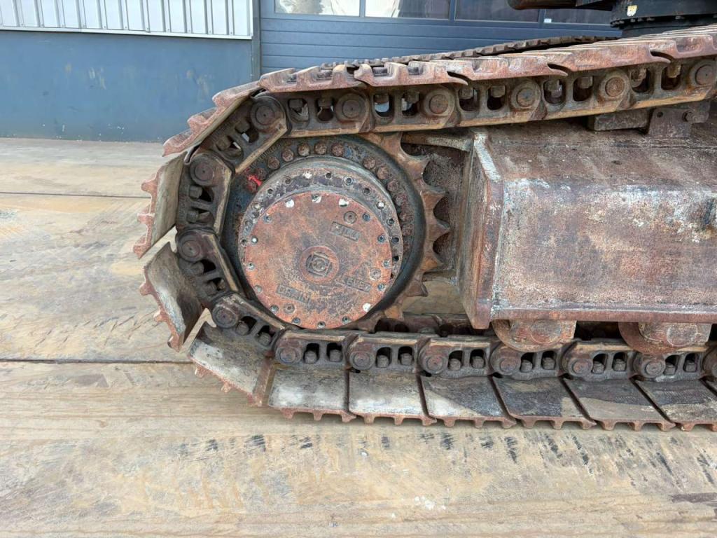 Hyundai HX380L Photo 11