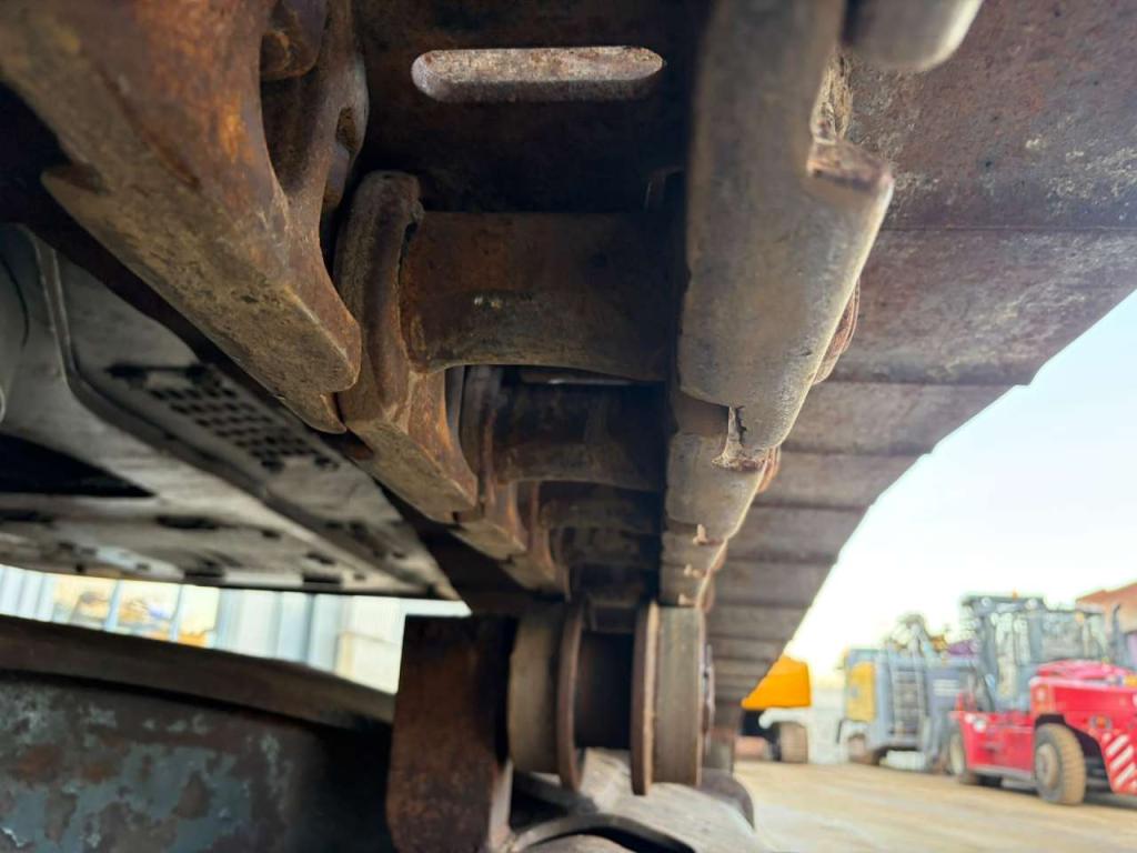 Hyundai HX380L Photo 14