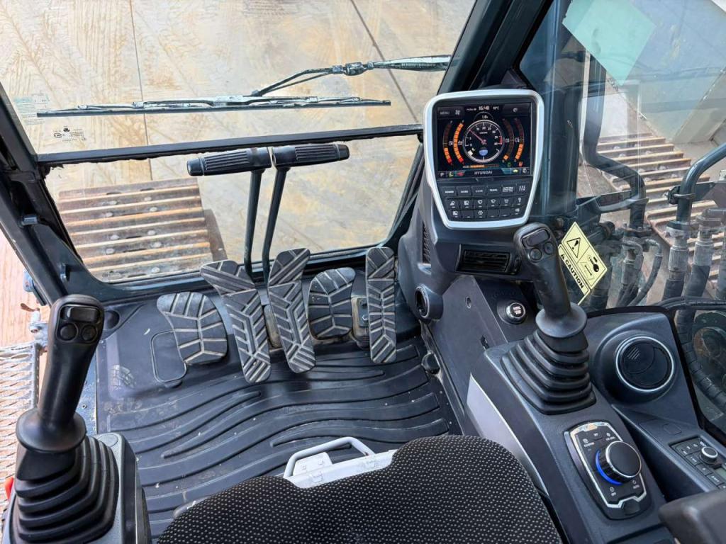 Hyundai HX380L Photo 22